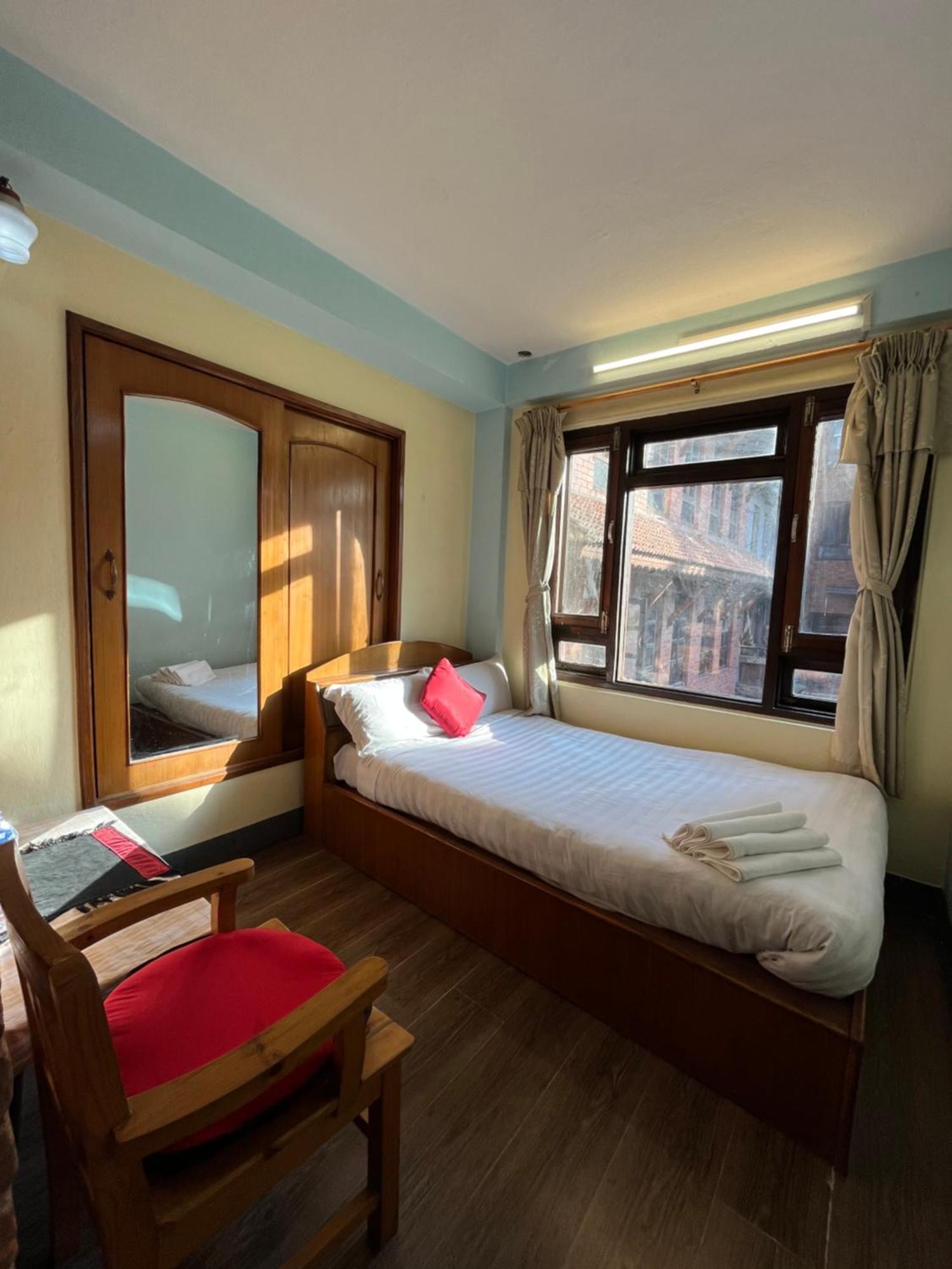 באקטפור Golden Gate Guest House מראה חיצוני תמונה