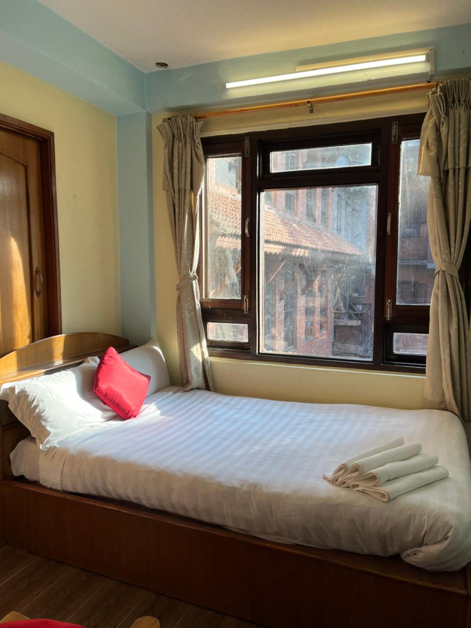 באקטפור Golden Gate Guest House מראה חיצוני תמונה
