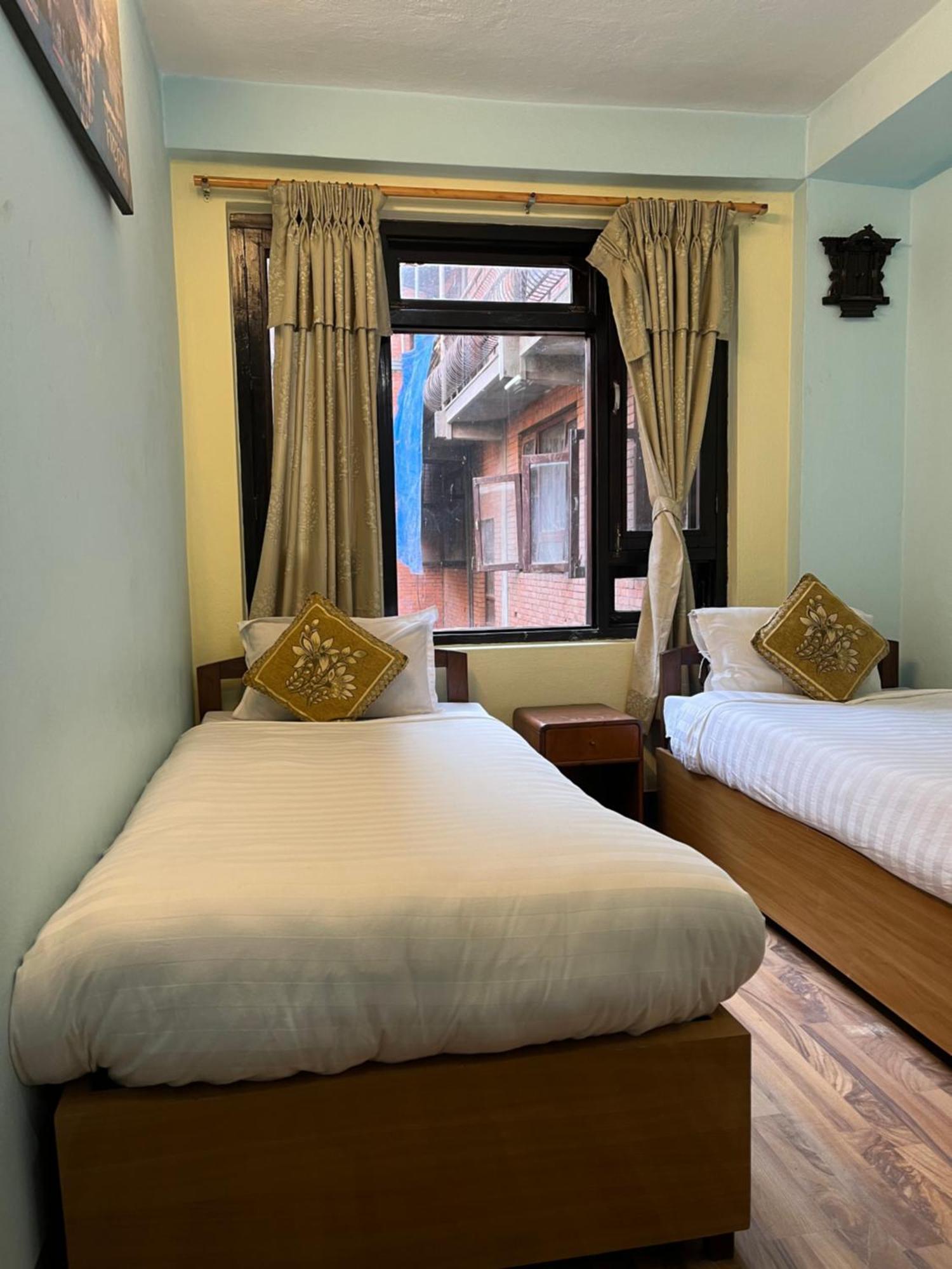 באקטפור Golden Gate Guest House מראה חיצוני תמונה