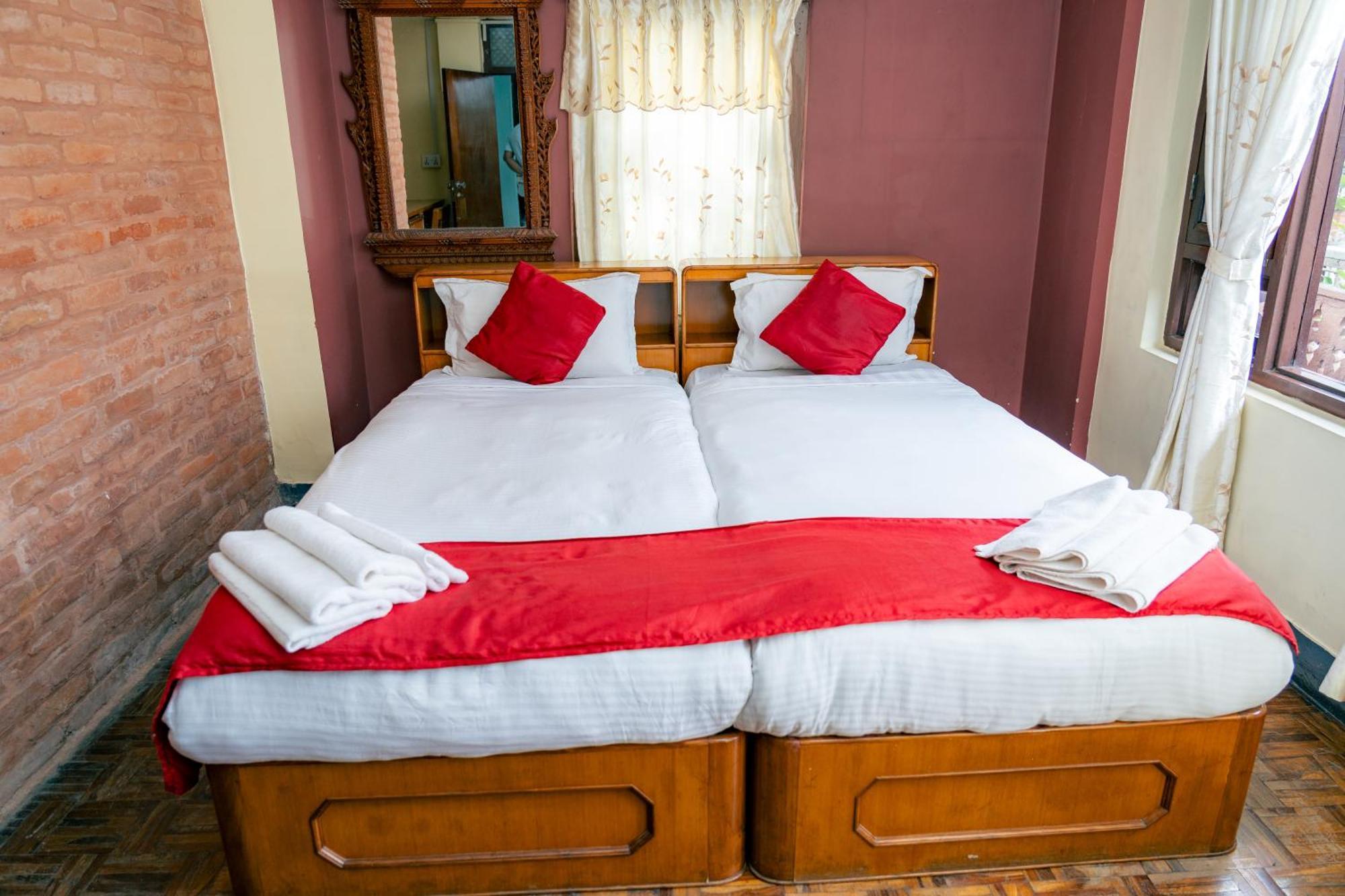 באקטפור Golden Gate Guest House מראה חיצוני תמונה