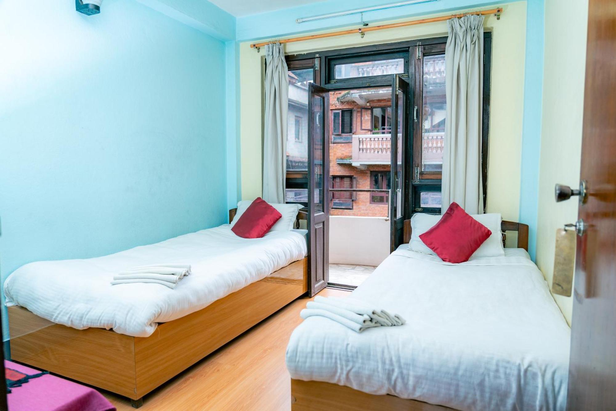 באקטפור Golden Gate Guest House מראה חיצוני תמונה